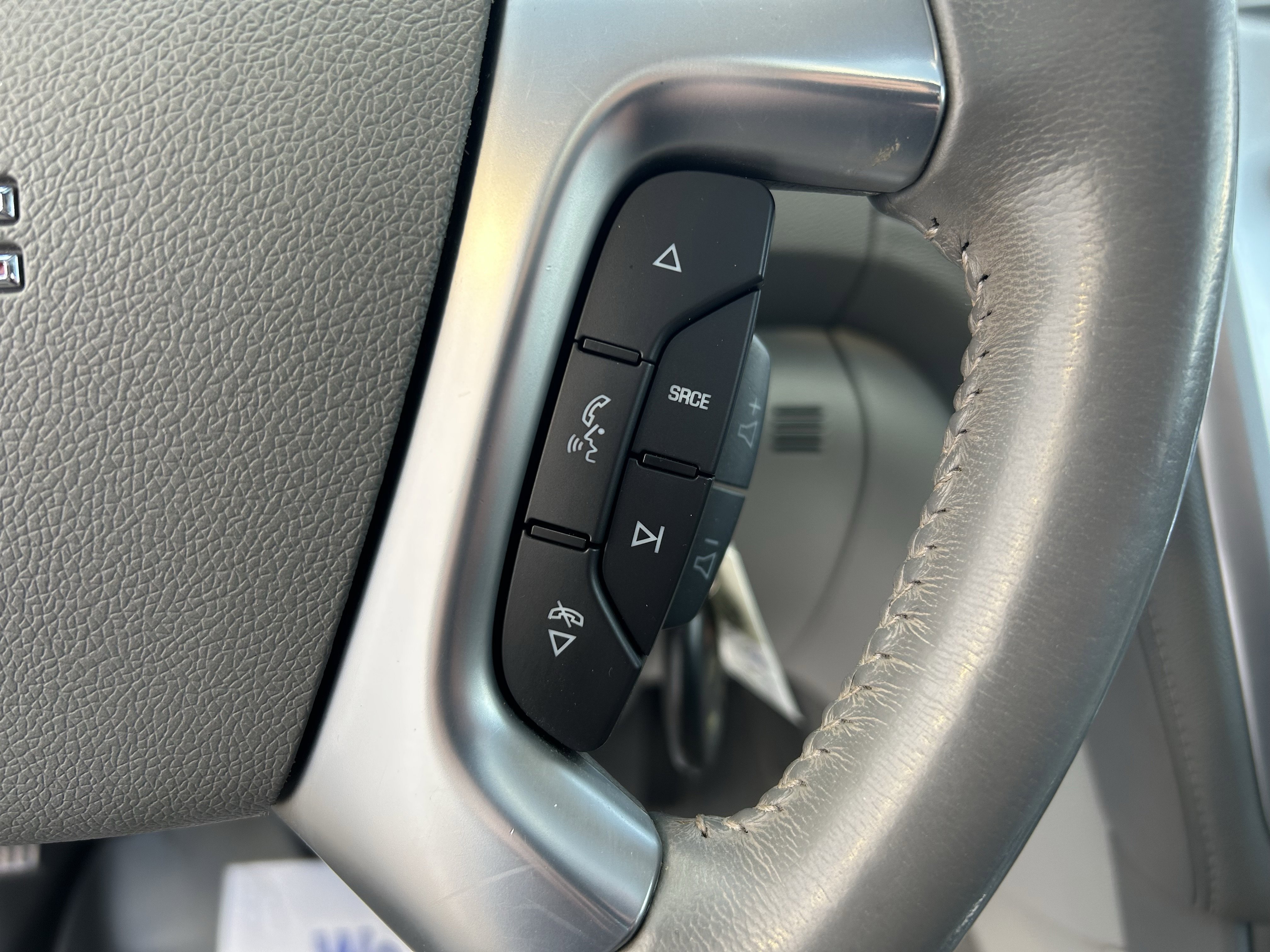 Used 2015 GMC Acadia SLE AWD/4WD image 27