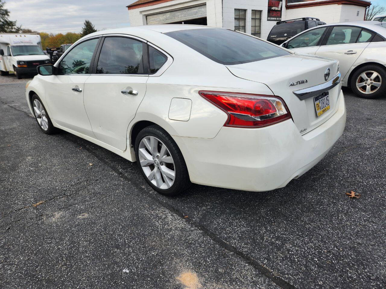 Used 2013 Nissan Altima 3.5 S image 7