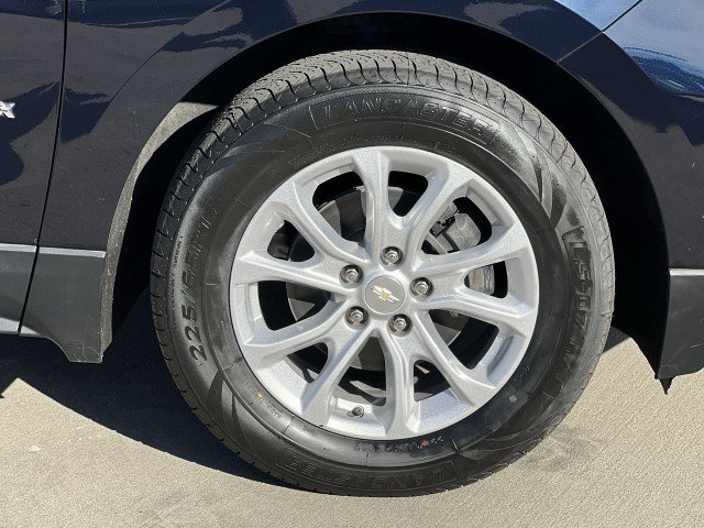 Used 2020 Chevrolet Equinox LS w/ LS Convenience Package image 32