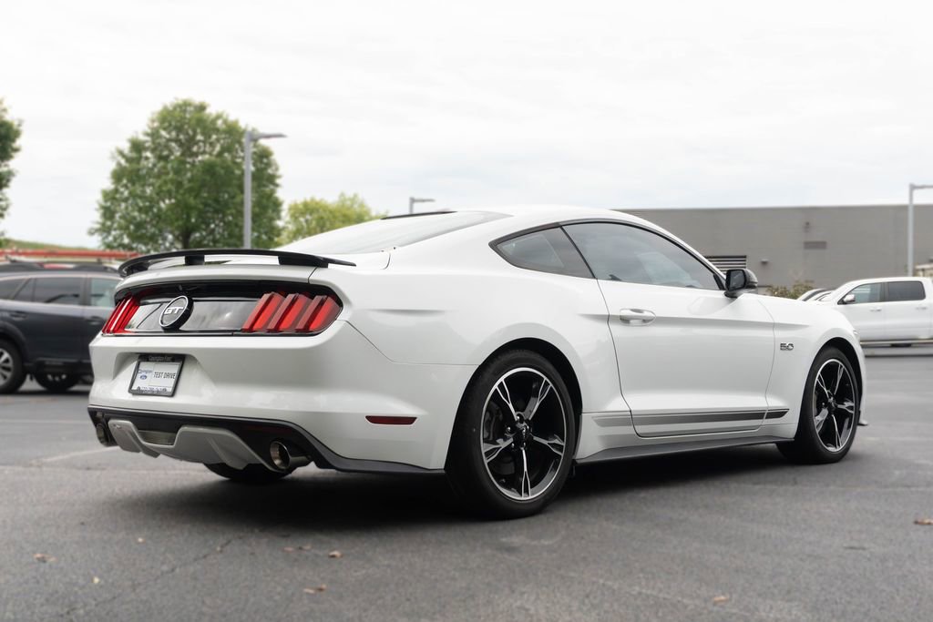 Used 2016 Ford Mustang GT Premium w/ Equipment Group 401A RWD image 9