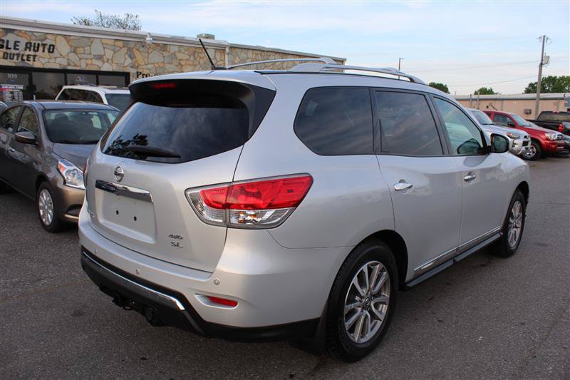 Used 2013 Nissan Pathfinder SL w/ SL Premium Pkg AWD/4WD image 7