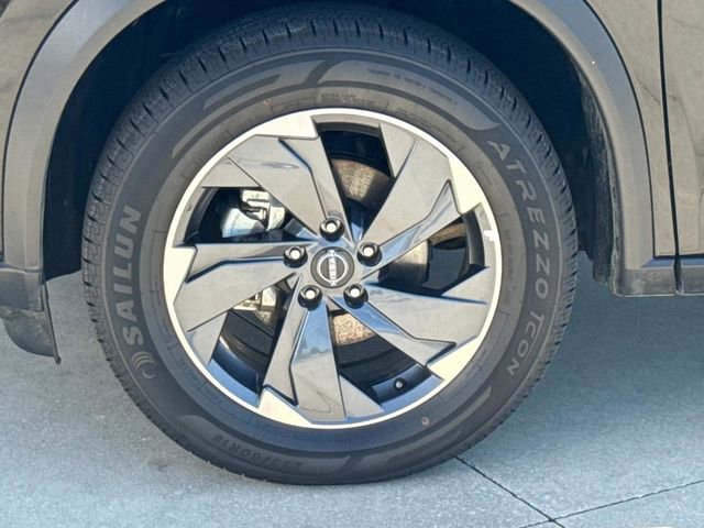 Used 2025 Nissan Rogue SV FWD image 5