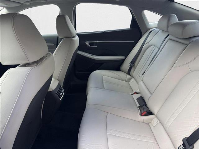 New 2025 Hyundai Sonata Limited image 16