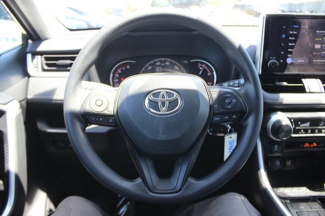 Used 2024 Toyota RAV4 LE AWD/4WD image 13