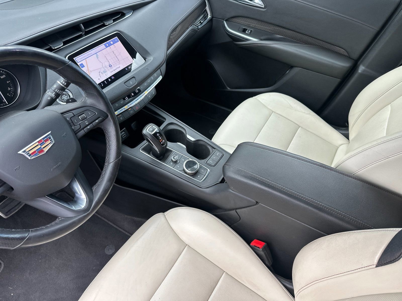 Used 2019 Cadillac XT4 Sport w/ LPO, Midnight Sport Package AWD/4WD image 9