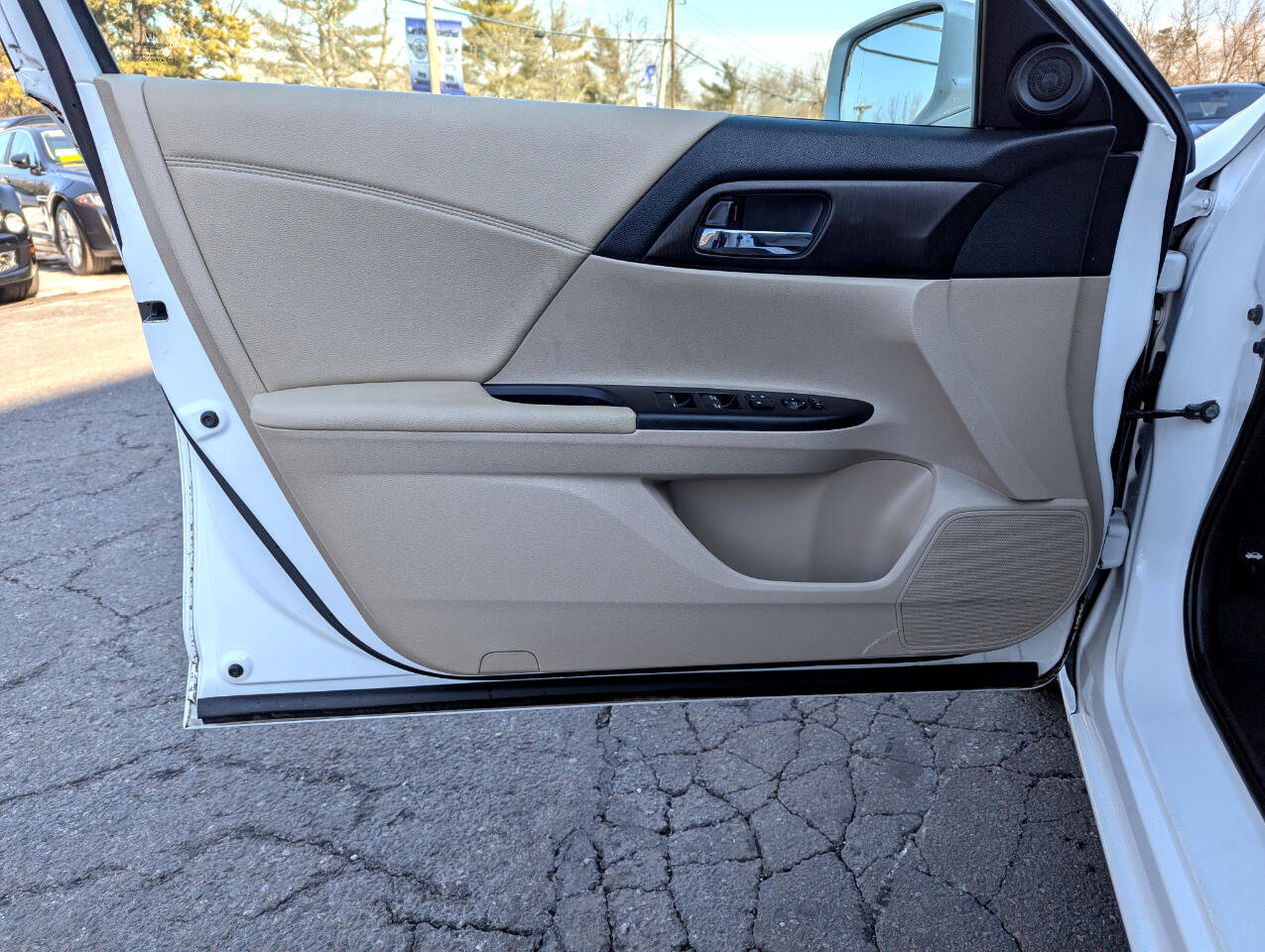 Used 2015 Honda Accord EX image 11