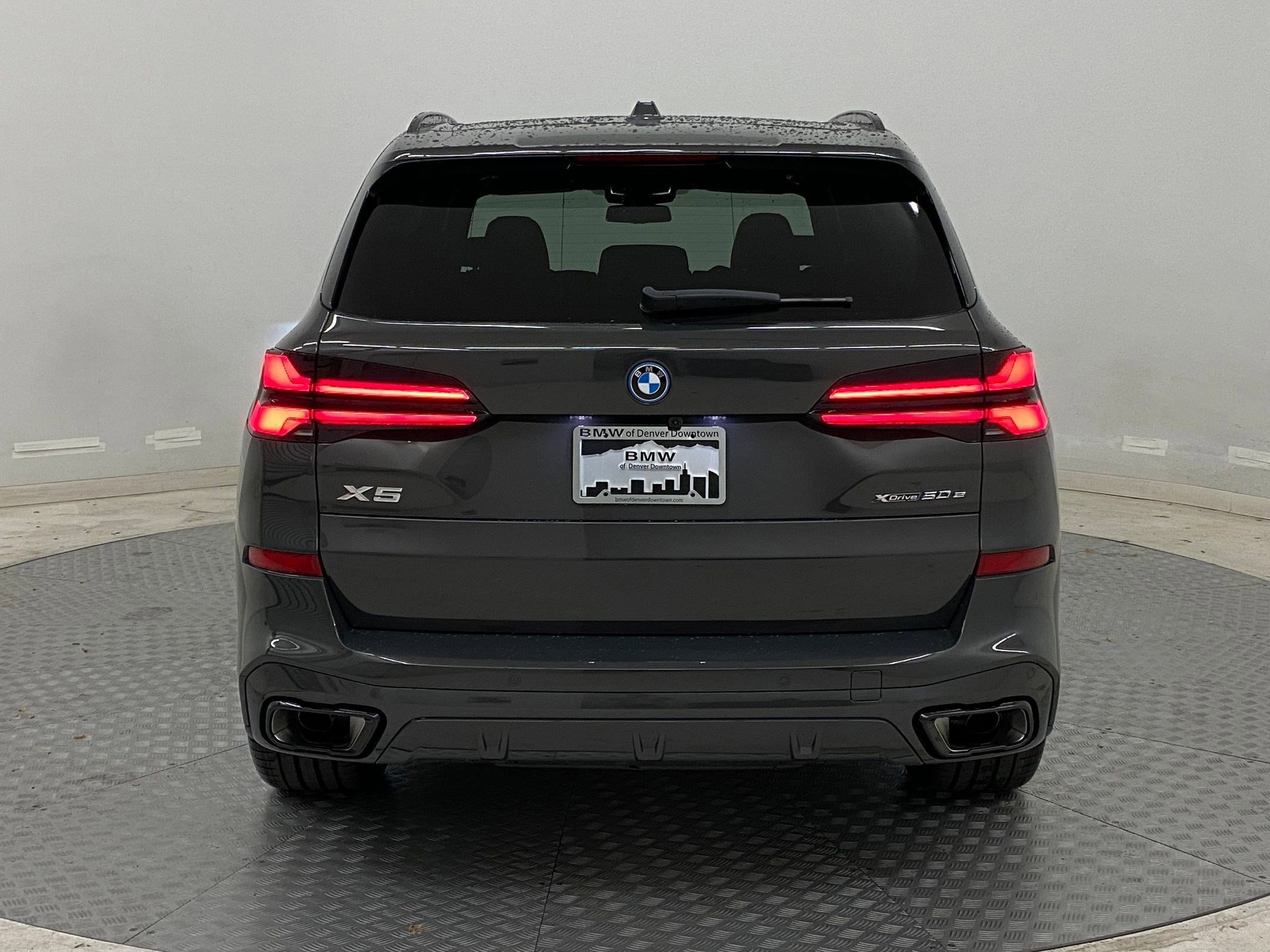 Used 2026 BMW X5 xDrive50e w/ M Sport Package image 9