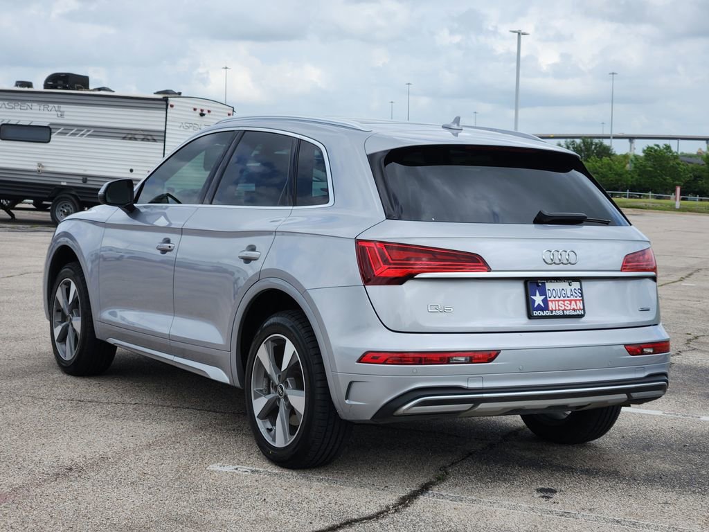 Used 2022 Audi Q5 2.0T Premium Plus w/ Premium Plus Package AWD/4WD image 3