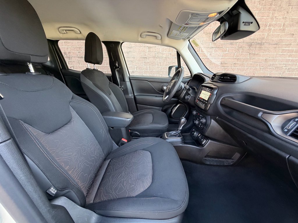 Used 2023 Jeep Renegade Latitude image 20