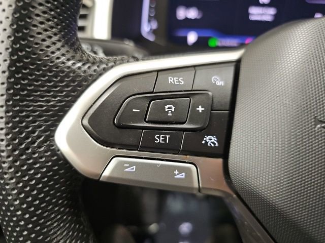 Used 2023 Volkswagen Atlas SEL Premium image 19