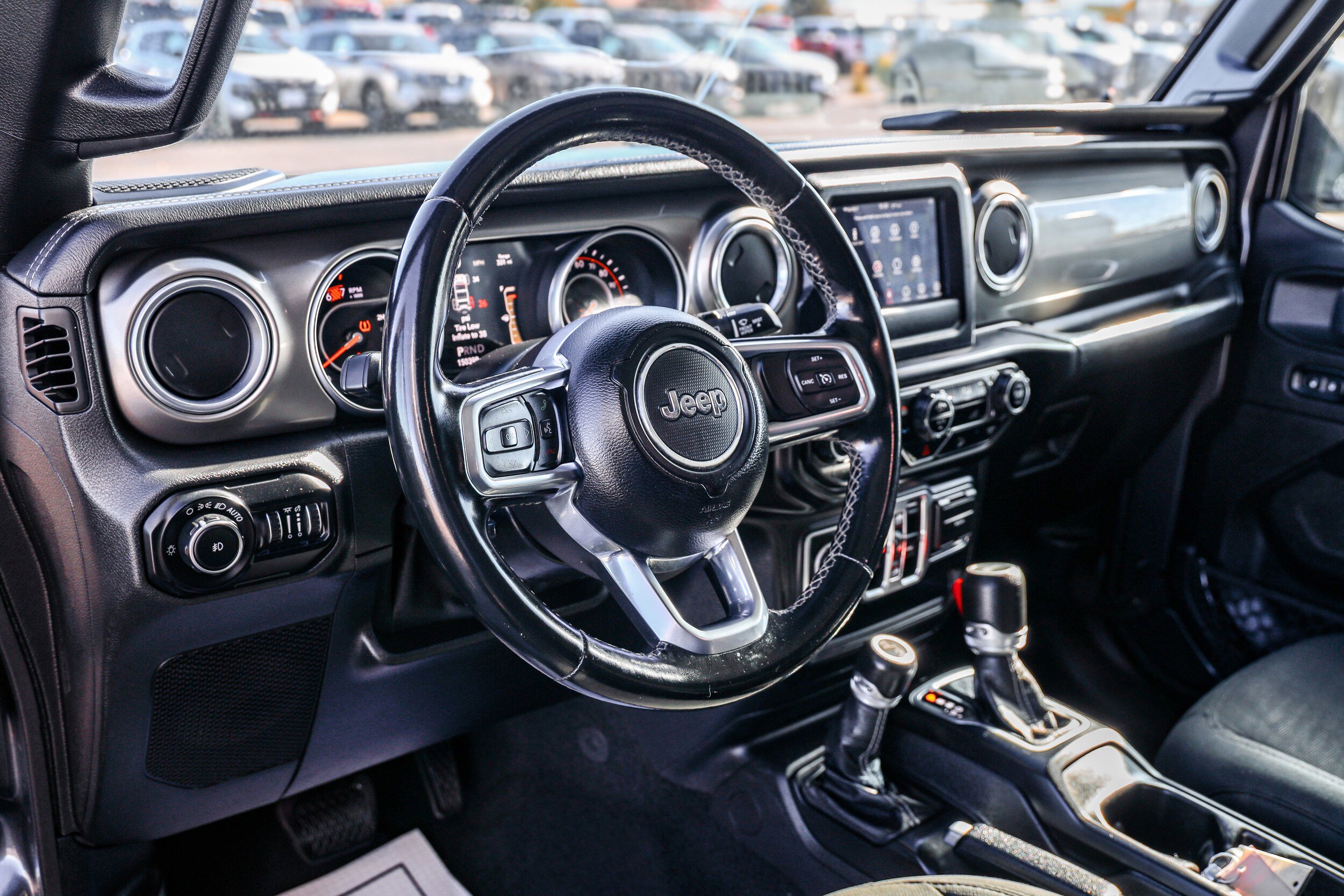 Used 2020 Jeep Wrangler Unlimited Sahara image 11