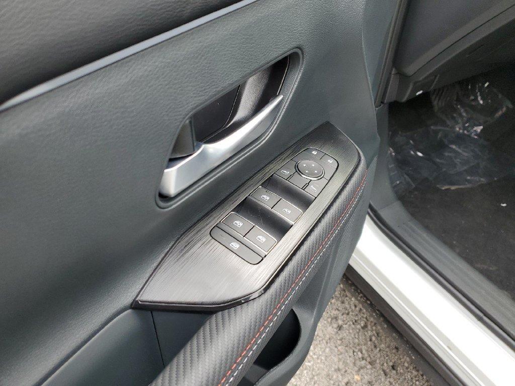 New 2026 Nissan Kicks SR w/ SR Premium Package FWD image 14