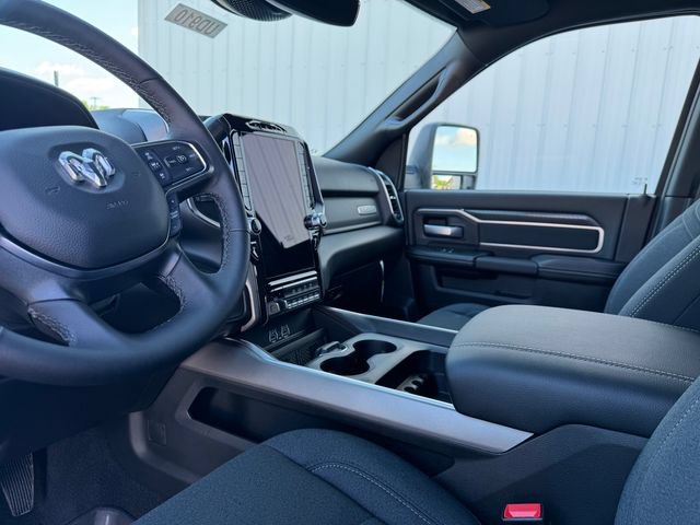 New 2026 RAM 3500 Big Horn AWD/4WD image 26