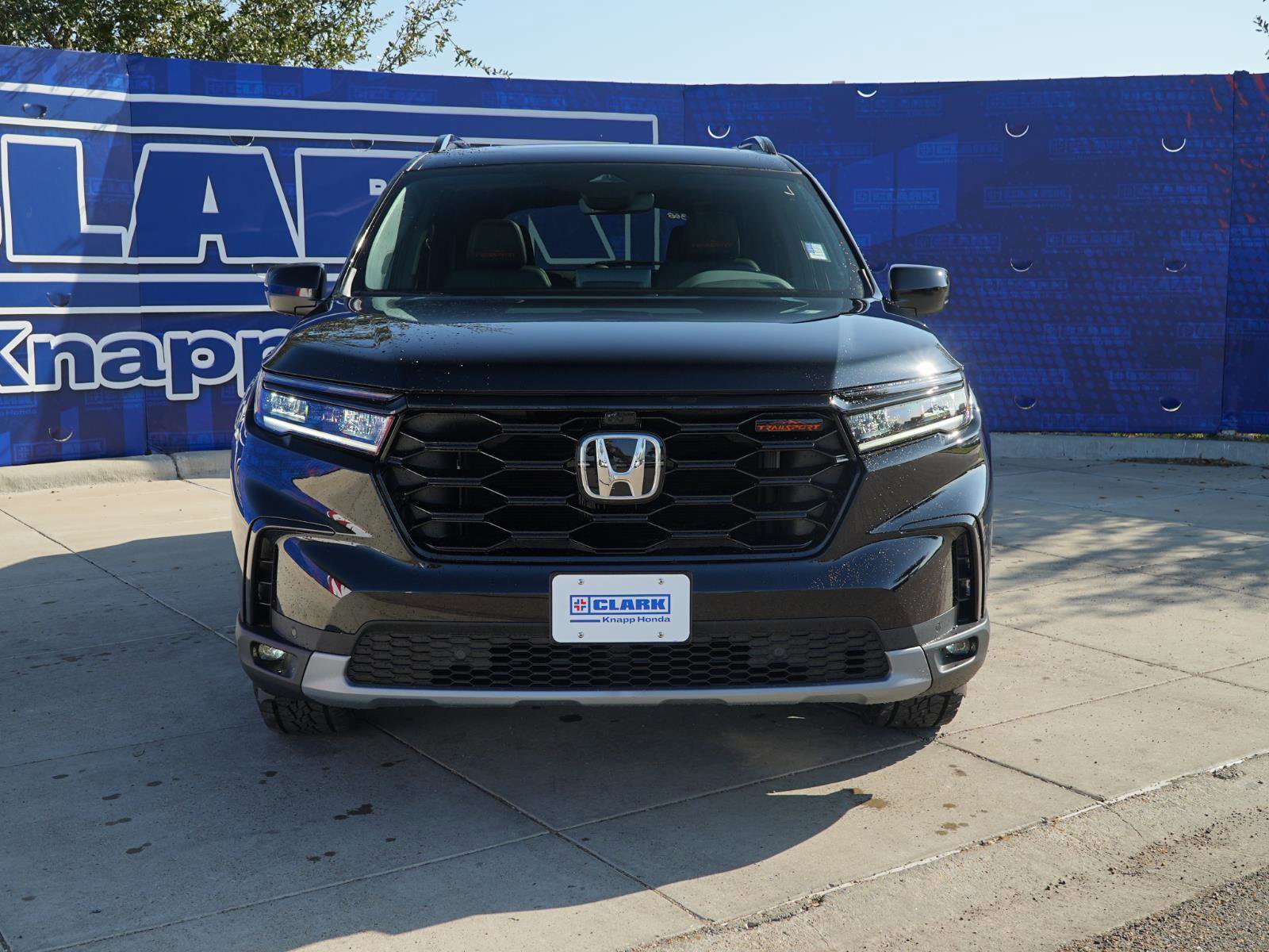 New 2025 Honda Pilot TrailSport image 2