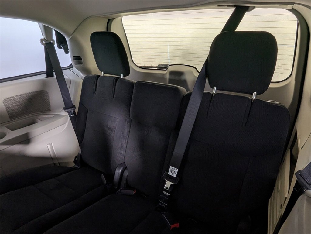 Used 2015 Dodge Grand Caravan American Value Package w/ UConnect Hands-Free Group image 21