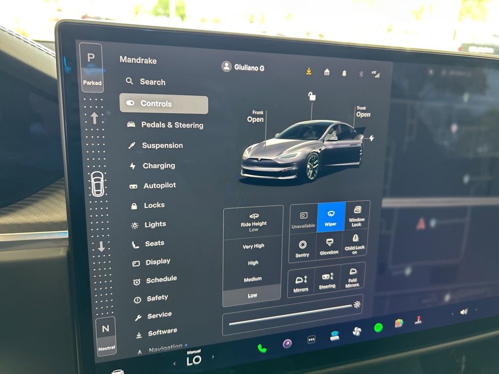 Used 2022 Tesla Model S Plaid image 11