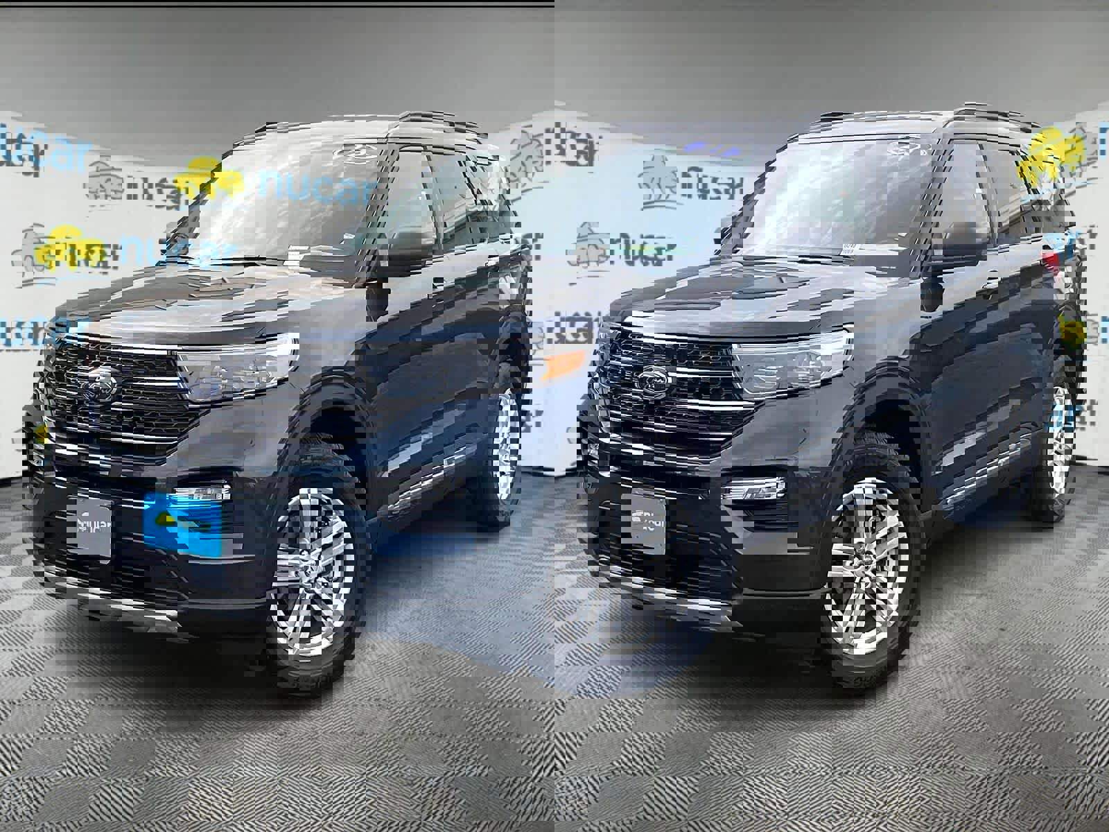 Used 2023 Ford Explorer XLT w/ Equipment Group 202A image 3