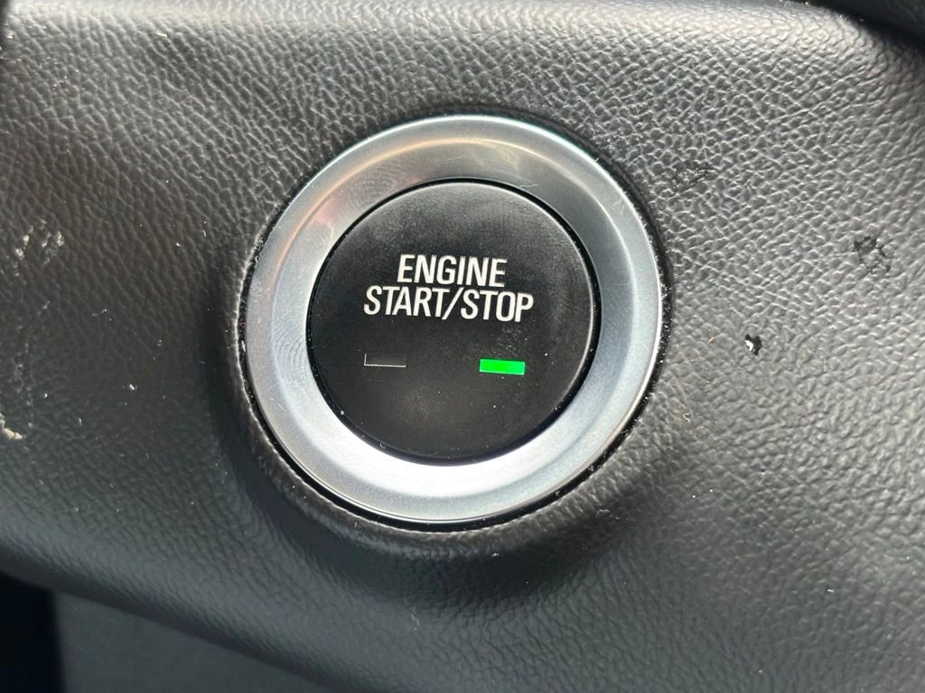 Used 2024 GMC Terrain SLT AWD/4WD image 13