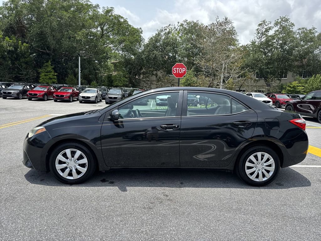 Used 2014 Toyota Corolla LE FWD image 11