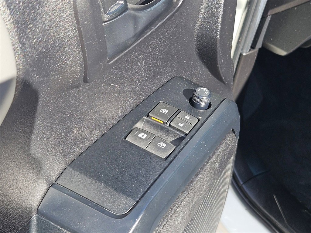 Used 2022 Toyota Tacoma SR image 13