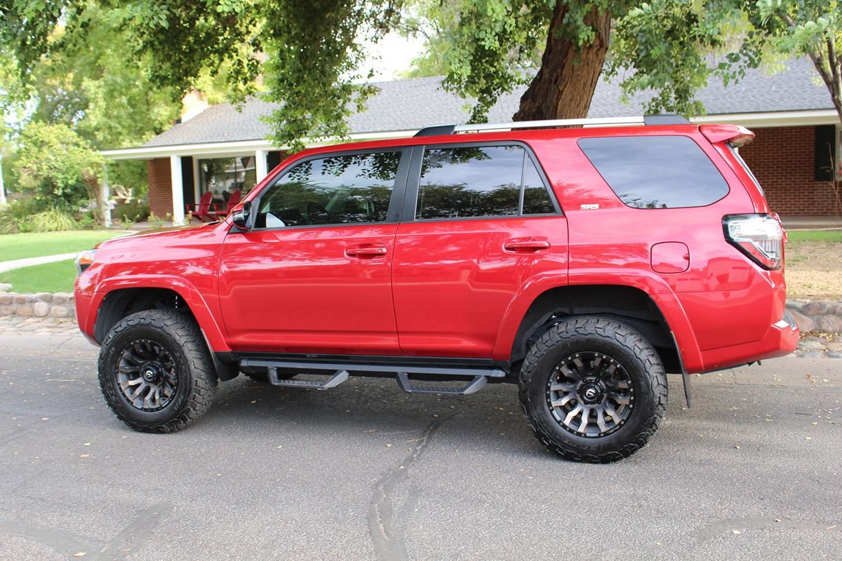 Used 2022 Toyota 4Runner SR5 Premium w/ Moonroof Package AWD/4WD image 41