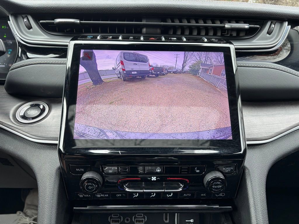 Used 2024 Jeep Grand Cherokee Limited 4xe image 13