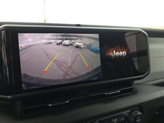 Used 2024 Jeep Wrangler Willys image 22