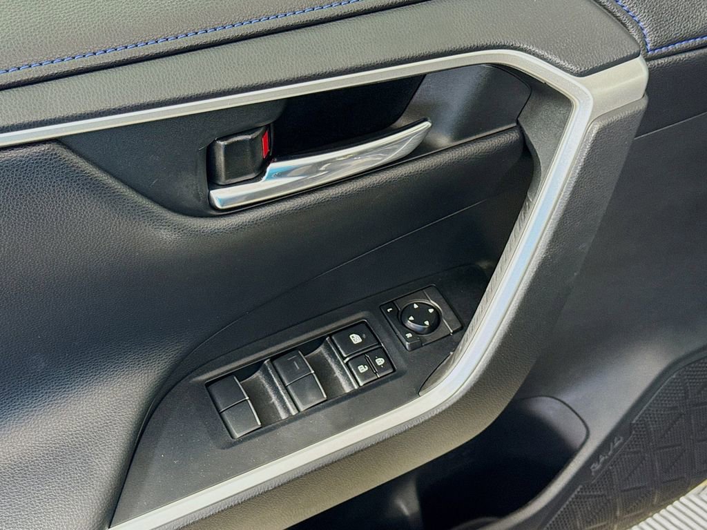 Used 2020 Toyota RAV4 XSE image 18