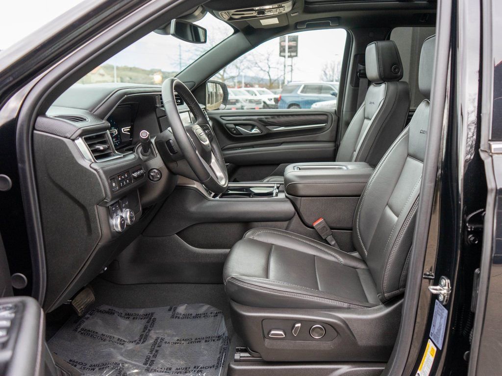 Used 2024 GMC Yukon Denali AWD/4WD image 12