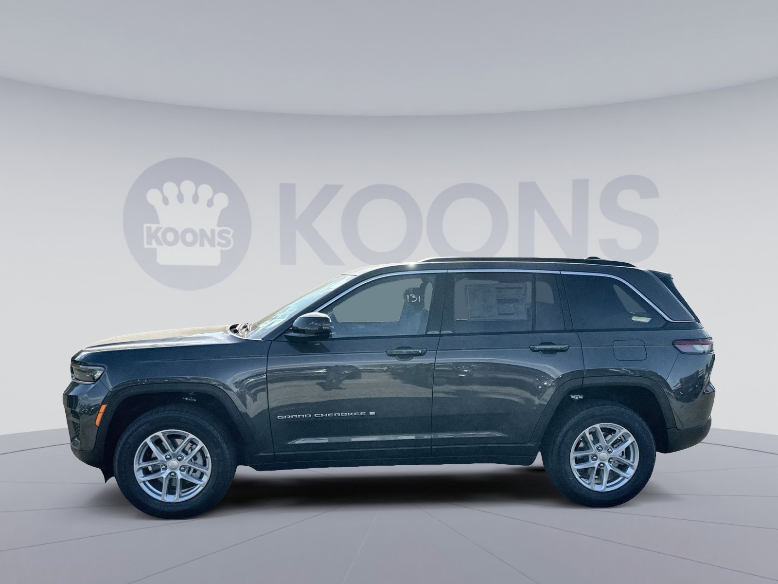 New 2025 Jeep Grand Cherokee Laredo w/ Luxury Tech Group I image 2