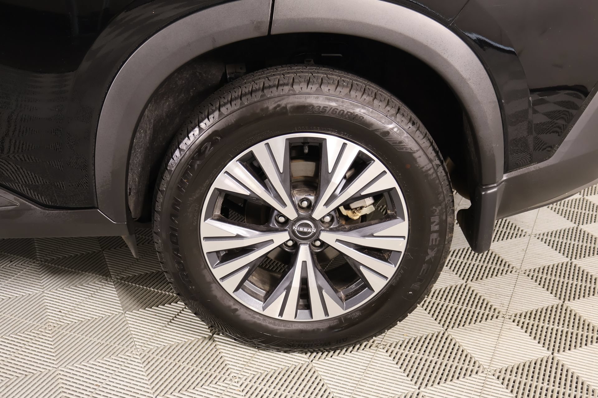 Used 2023 Nissan Rogue SV AWD/4WD image 17