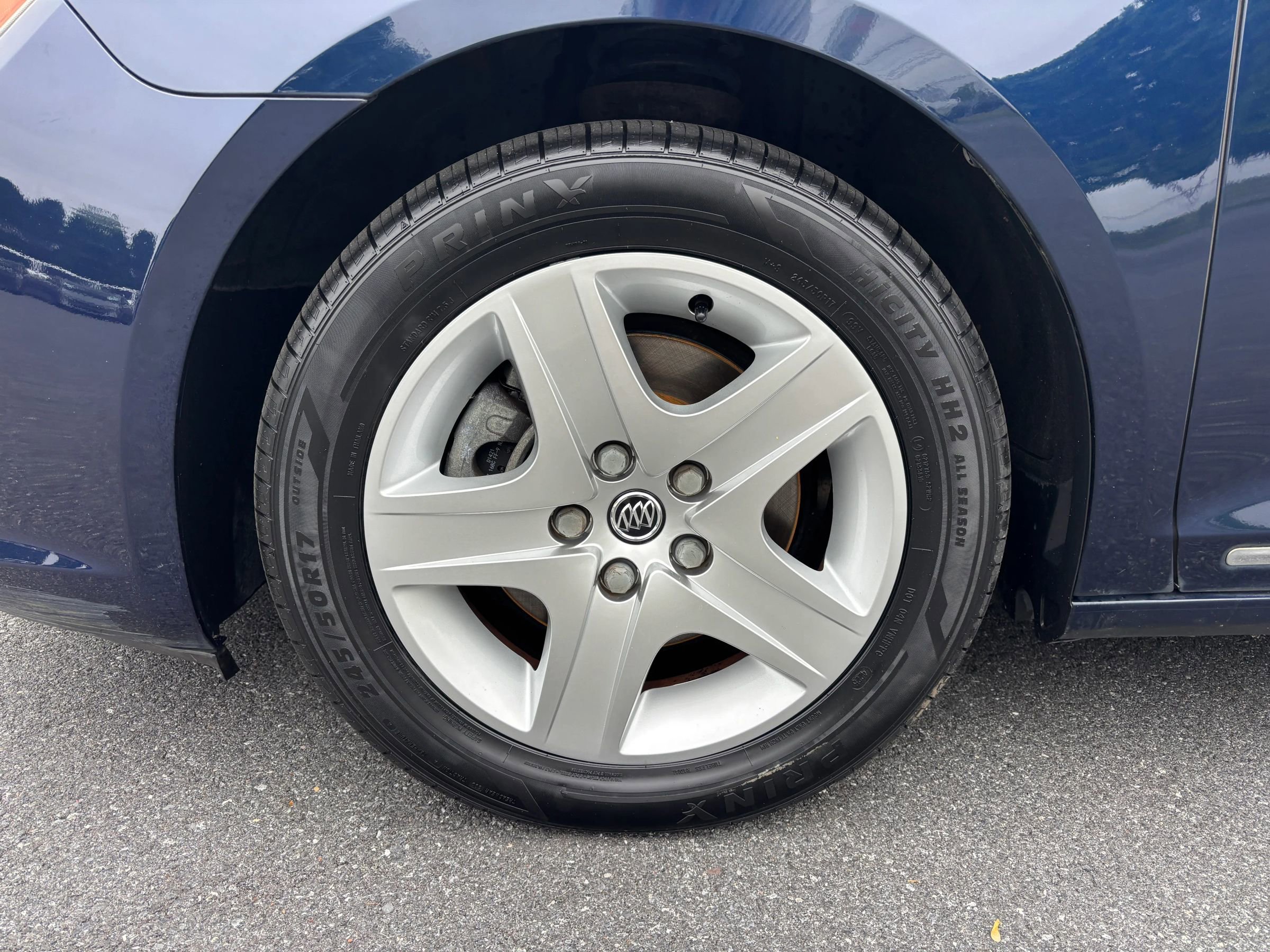 Used 2010 Buick LaCrosse CX FWD image 22