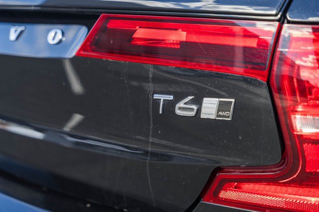 Used 2020 Volvo S90 T6 Inscription image 8