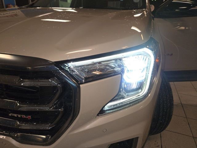 Used 2022 GMC Terrain AT4 w/ Infotainment Package II image 28
