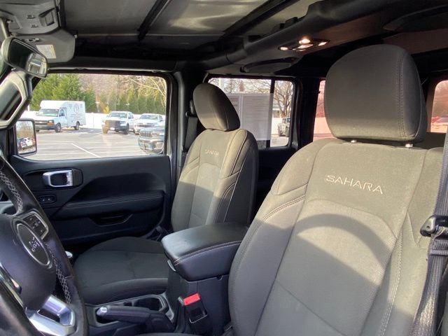 Used 2020 Jeep Wrangler Unlimited Sahara w/ Cold Weather Group AWD/4WD image 13