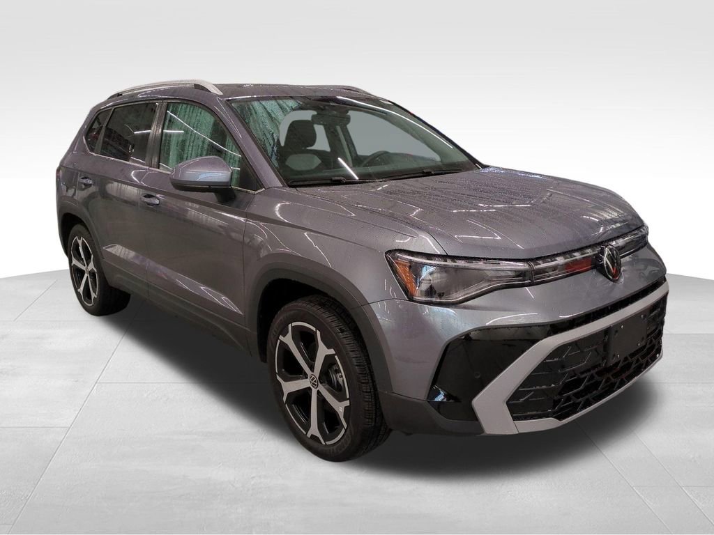 Used 2025 Volkswagen Taos SEL image 1