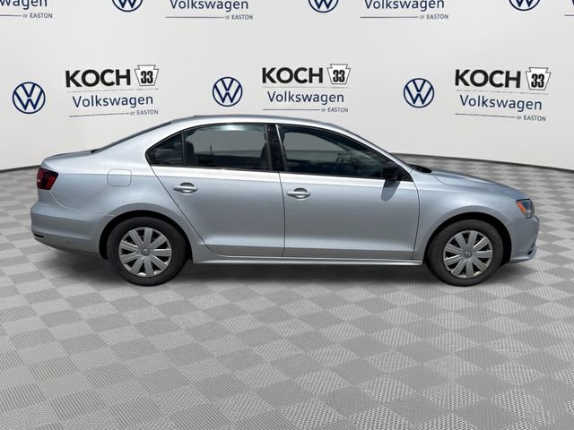 Used 2016 Volkswagen Jetta S image 9