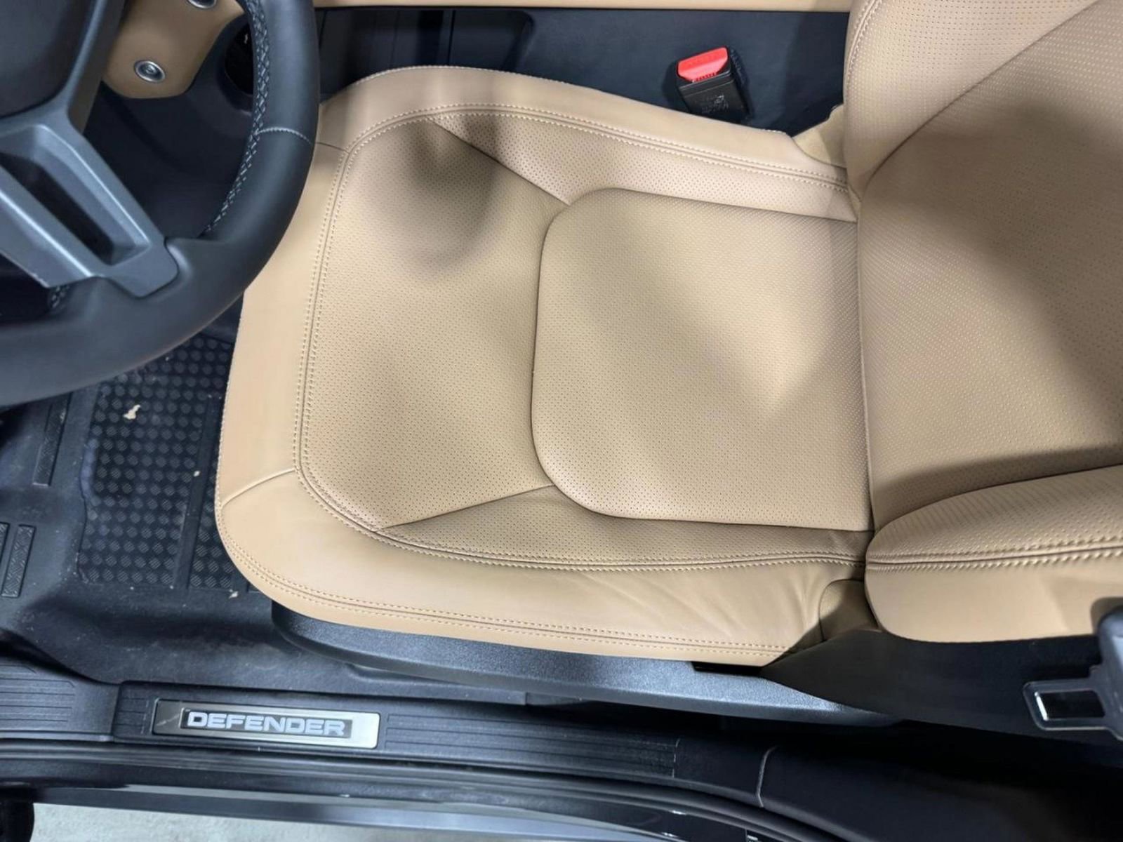 New 2026 Land Rover Defender 130 X-Dynamic SE image 26