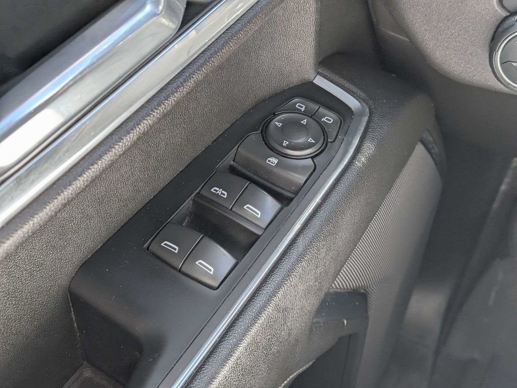 Used 2022 Chevrolet Silverado 1500 LT AWD/4WD image 19