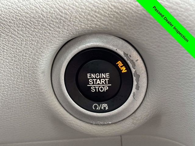 Used 2019 Chrysler Pacifica Touring-L image 15