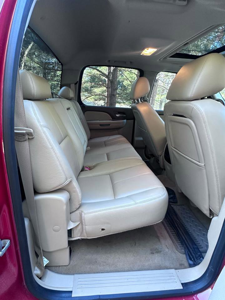 Used 2013 Chevrolet Silverado 1500 LTZ w/ Suspension Package, Off-Road AWD/4WD image 17