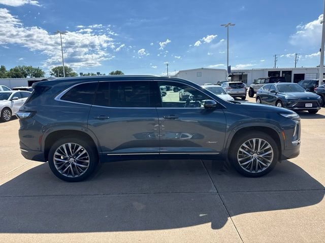Used 2026 Buick Enclave Avenir w/ Super Cruise Package AWD/4WD image 2