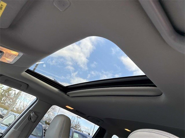 Used 2018 Toyota Highlander XLE image 16