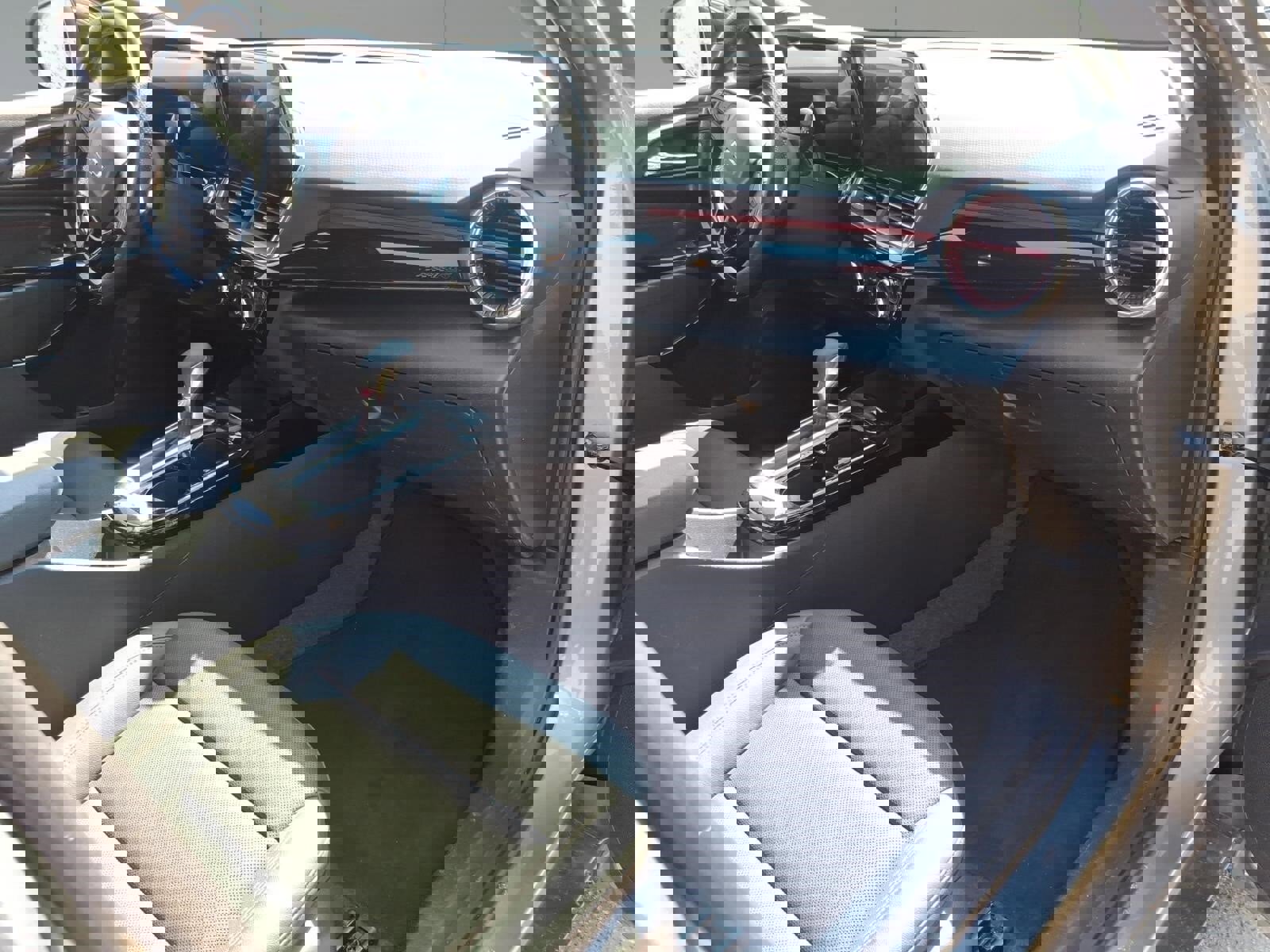 Used 2024 Chevrolet Trax RS w/ Driver Confidence Package image 7