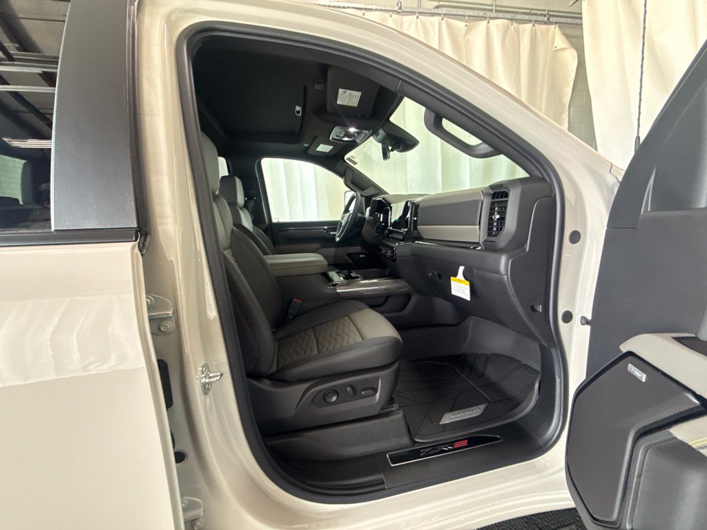New 2026 Chevrolet Silverado 2500 ZR2 w/ LPO, Dark Essentials Package AWD/4WD image 22