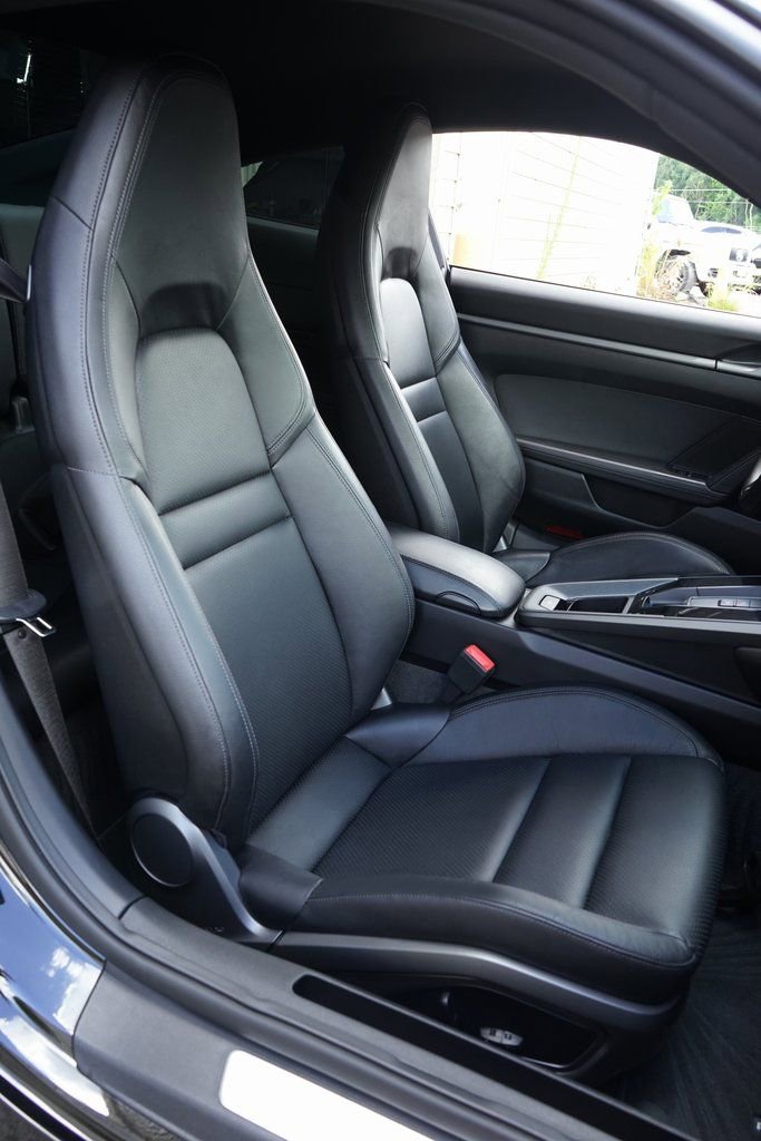 Used 2022 Porsche 911 Carrera image 11