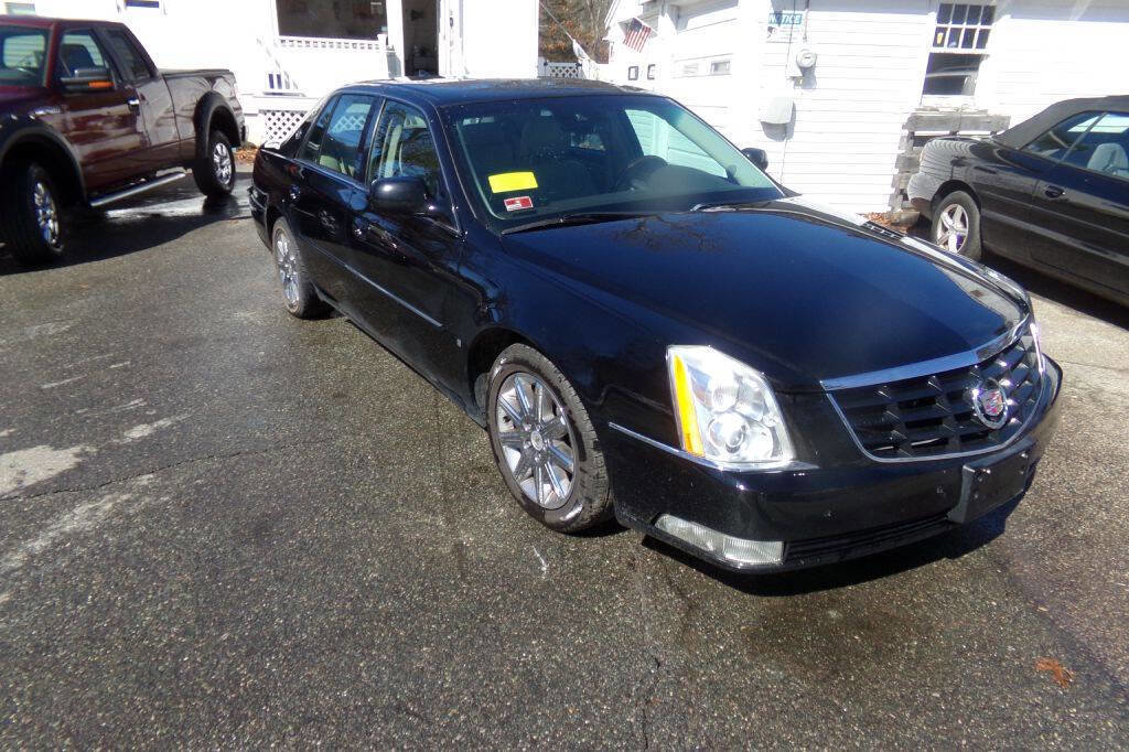 Used 2010 Cadillac DTS Premium w/ Driver Awareness Package FWD image 3
