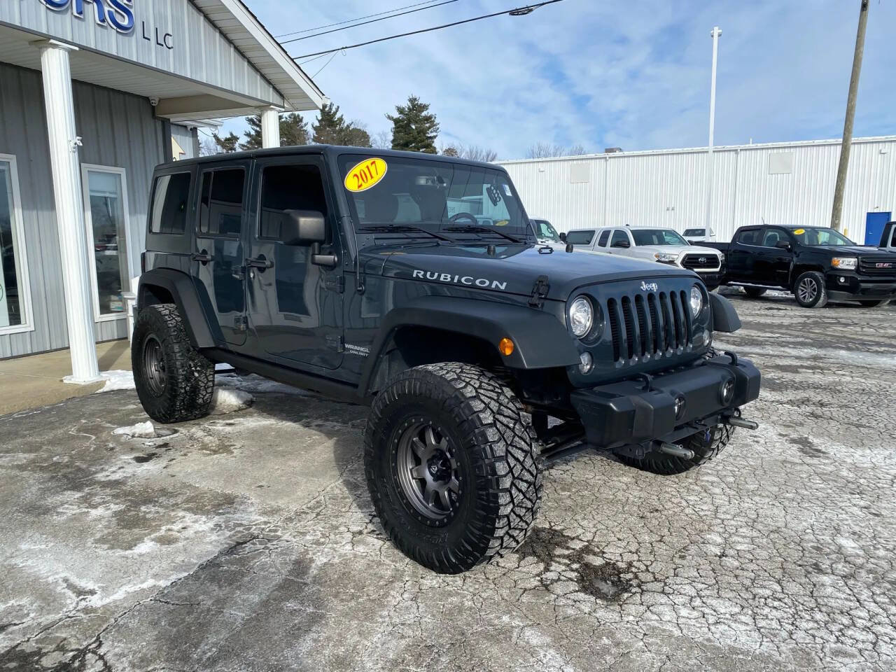 Used 2017 Jeep Wrangler Unlimited Rubicon w/ Cold Weather Group image 8