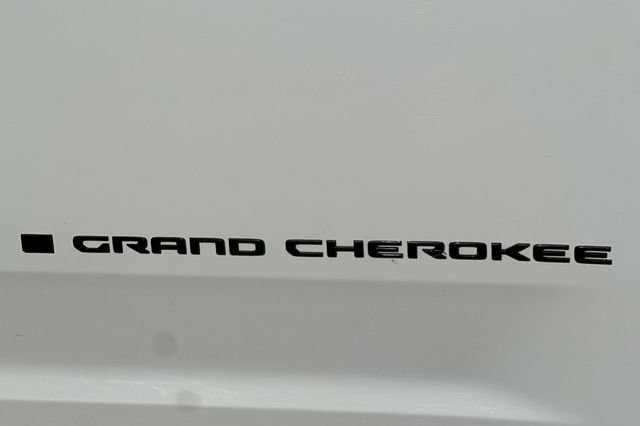 Used 2023 Jeep Grand Cherokee L Altitude image 31