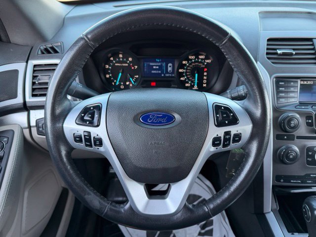 Used 2014 Ford Explorer XLT AWD/4WD image 19